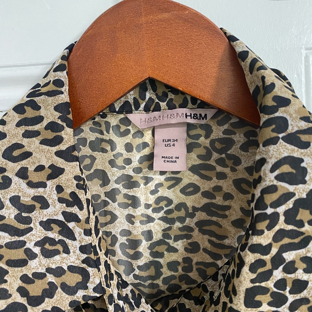 Animal print button down - Picture 3 of 4